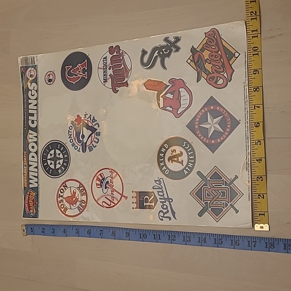 VTG 1996 MLB Various Team Window Clings(1 NWT, 1 missing 2 Clings) - Picture 12 of 13